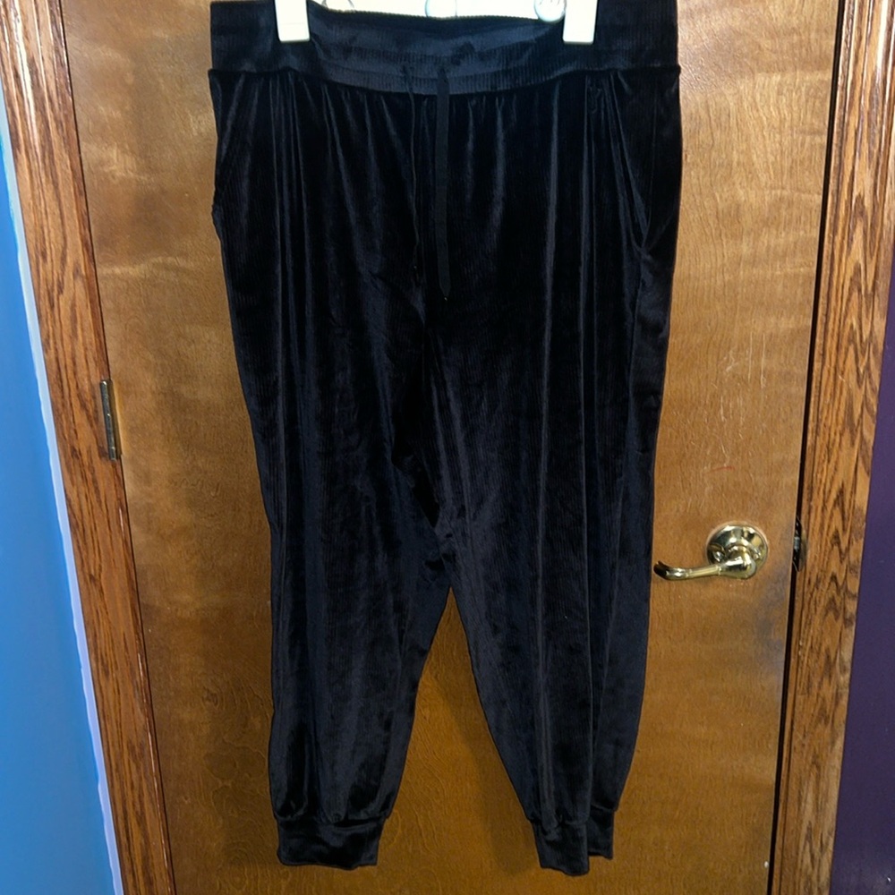 Victoria’s Secret Ribbed Velour Joggers Size XL🌸